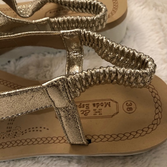 BNWT crystal embellished sandals - Picture 3 of 10